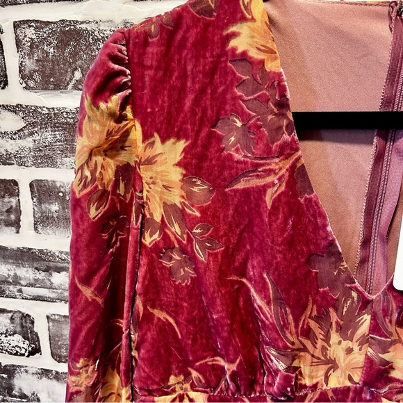 Fate Mauve Floral Burnout Velvet Ruffle Mini Dress Size Small - Picture 5 of 9